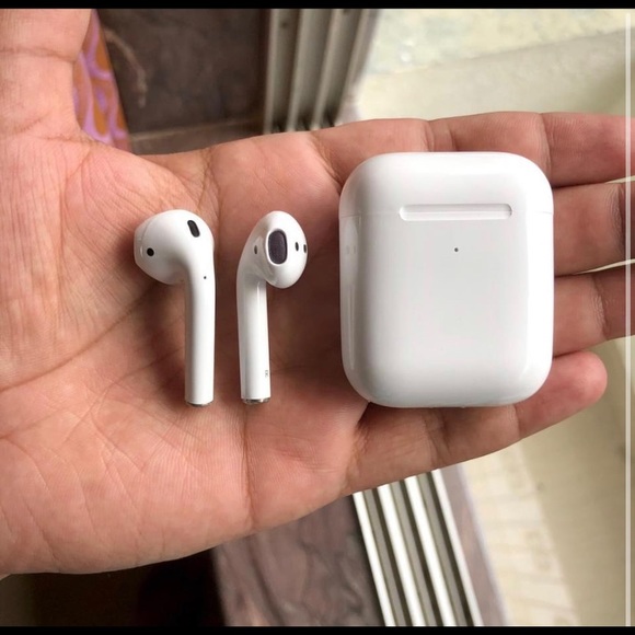 AirPods